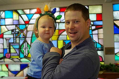 08-First-Presbyterian-Church-Bryan-Ohio-holiday-family-11-2019--38--Aubrey-&-Matt-Higgins