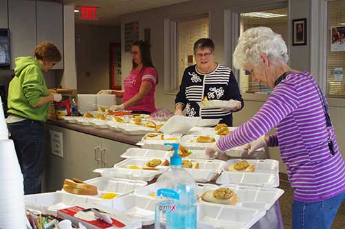 12-First-Presbyterian-Church-Bryan-Ohio-Tuesday-Night-Free-Meal-ministry-&-outreach-03-2020--Mary-Lou-Nichols,-Lori-Schad,-Susan-Martin,-Tami-Smith